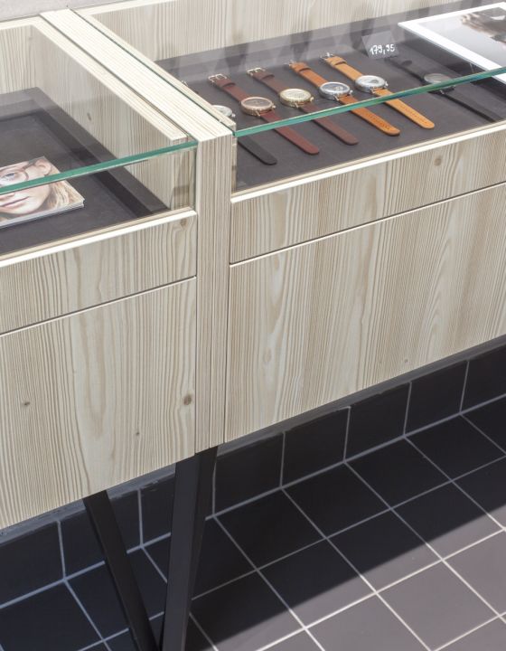 Timstuff Uhrenladen Berlin Innenarchitektur Verkaufsräume 09